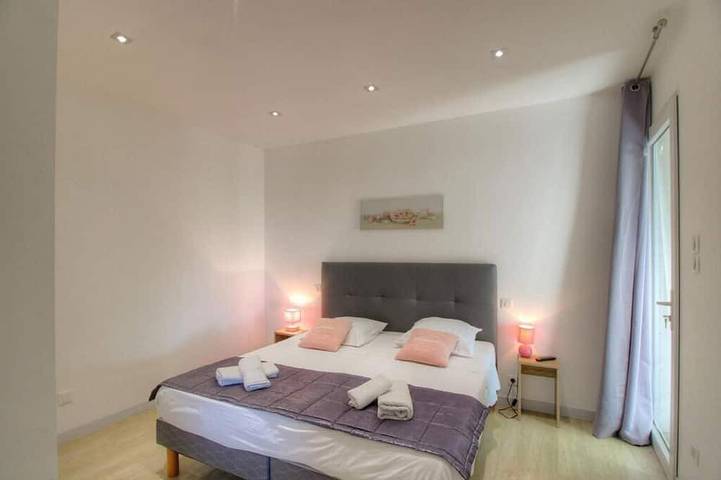 Location de vacances pour 14 personnes, avec jardin et terrasse, animaux acceptés à Viggianello - 2