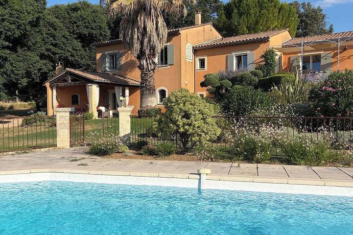 Gîte pour 4 personnes, avec Terrasse et Jardin