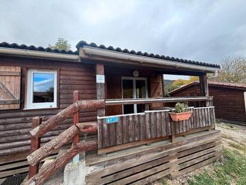 Maison de campagne pour 5 personnes, avec piscine ainsi que terrasse et jardin, animaux acceptés à Roquefeuil