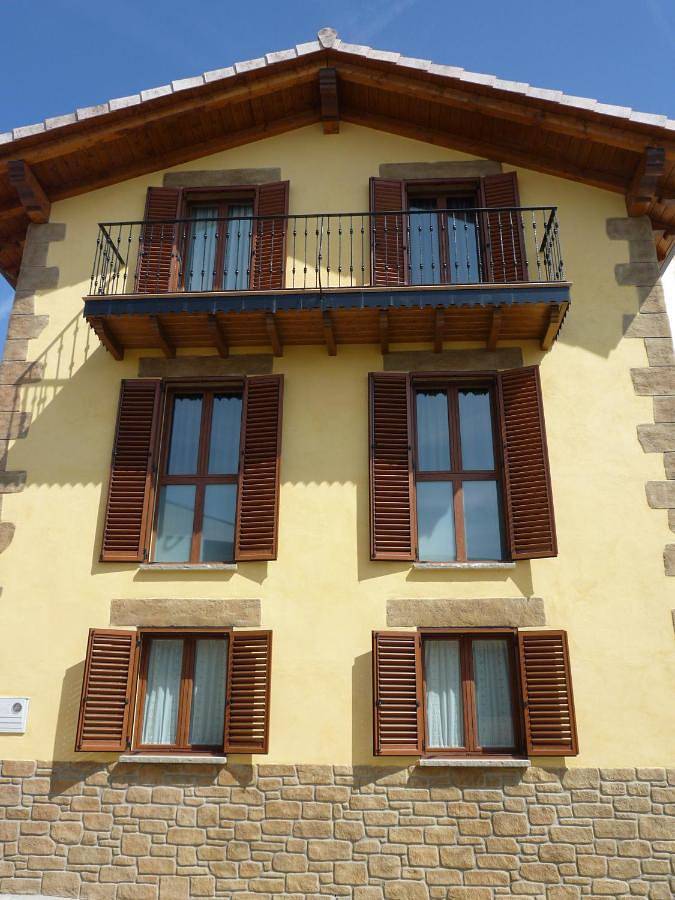Casa de vacaciones para 10 personas, con balcón y vistas, Familias con niños en Cuenca de Pamplona