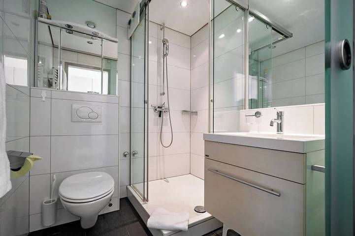 Ganze Wohnung, Paradies 606 Appartement/Fewo, Bad, Wc, 2-Bettwohnung in Arosa, Plessur Alpen