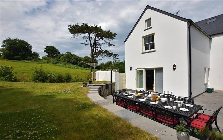 Cottage for 14 people, with Garden in Newport (Pembrokeshire)