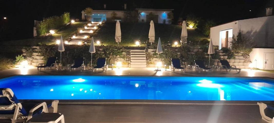 Casa rural para 10 personas, con Balcón y Terraza además de Jardín y Piscina en Leiria - 4