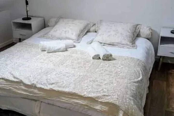Location de vacances pour 6 personnes, avec jardin à Bec-de-Mortagne - 2