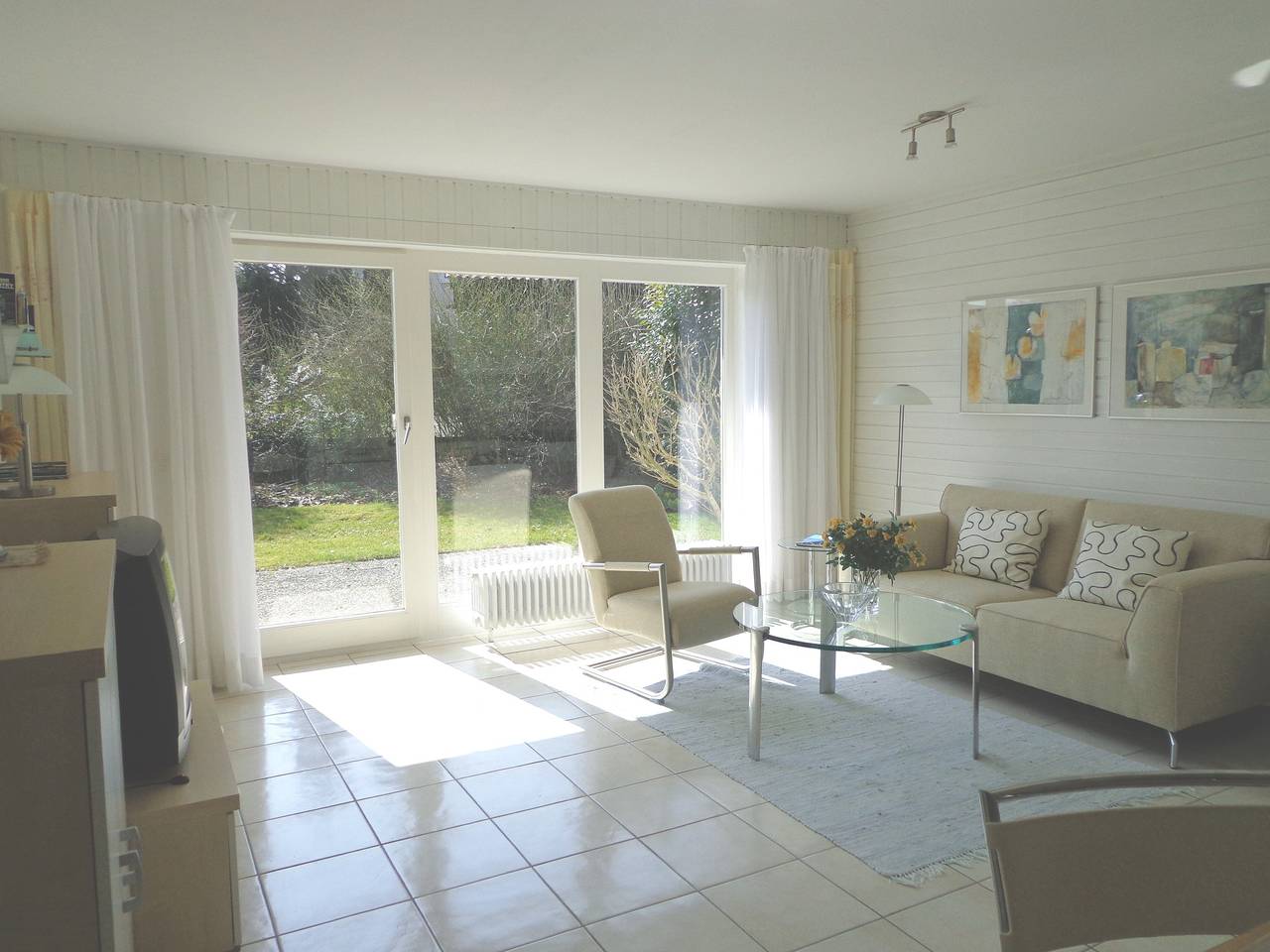 Apartamento entero, Apartamento 'Tipo B, 50 m²' con terraza privada, jardín y wifi in Kippenhausen, Immenstaad am Bodensee