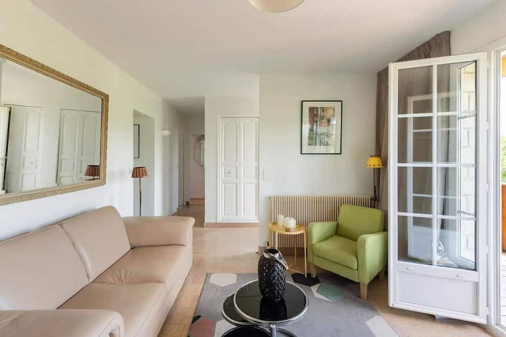 Villa Deck, vue panoramique sur les vignes in Meursault, Région de Beaune