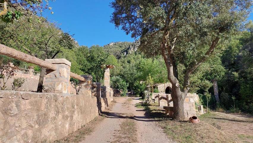 Casa rural para 8 personas, con vistas además de jardín y piscina en Mont Blanc (Tarragona) - 3