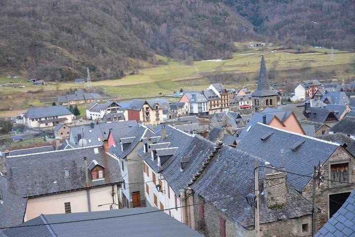 Location de vacances pour 4 personnes, avec balcon et vue à Bossòst - 4