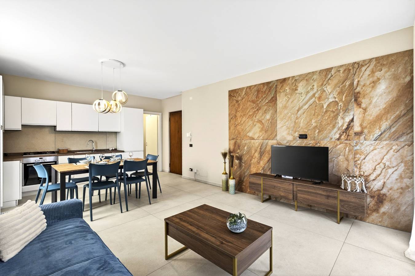 Ganze Wohnung, Regarda - Golden House renovierte Wohnung mit Pool in Colà, Lazise