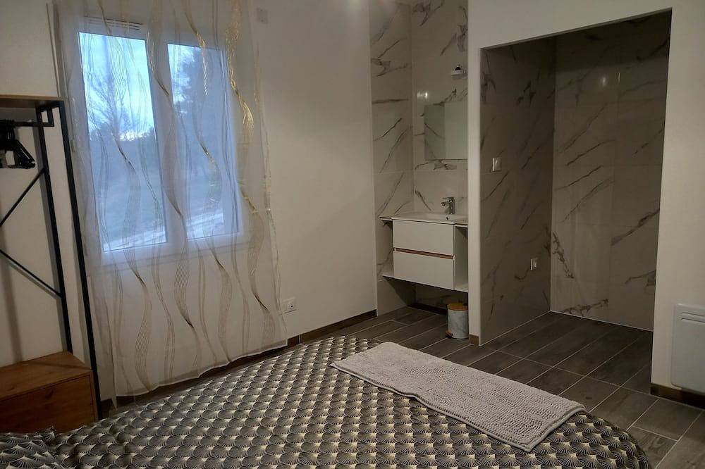 Comfortable 2bed house in Ardèche in Saint-Montan, Privas