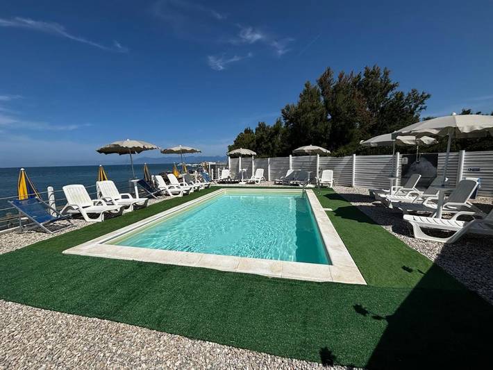 Camping für 5 Personen, mit Terrasse und Garten sowie Pool in Cilento - 3