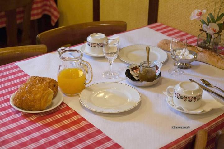 Hôtel pour 2 personnes, avec terrasse et vue, animaux acceptés à Obernai - 2