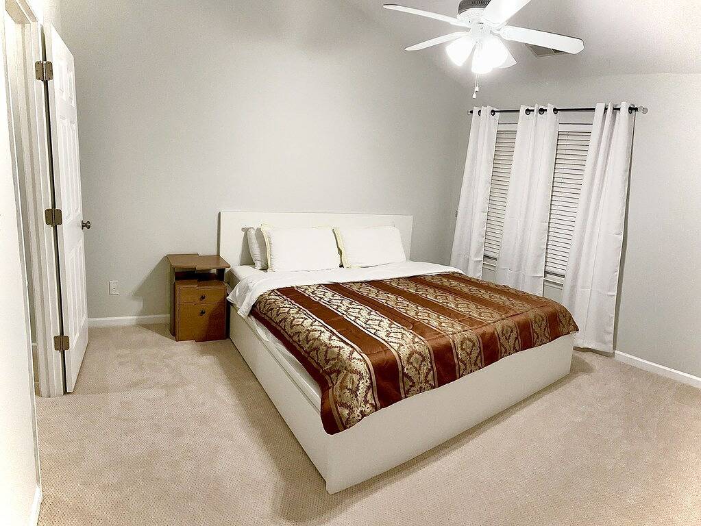 Executive & Luxury 2bedroom Townhome in Greensboro, Guilford County