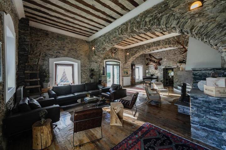 Location de vacances pour 12 personnes, avec jardin ainsi que piscine et vue, animaux acceptés à Teglio - 3