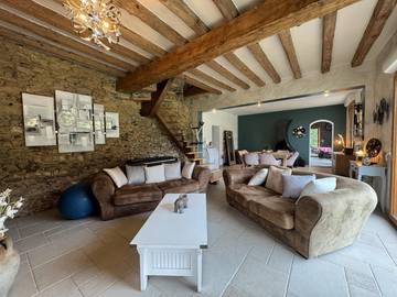 Location de vacances pour 8 personnes, avec jardin ainsi que terrasse et piscine à Roézé-sur-Sarthe