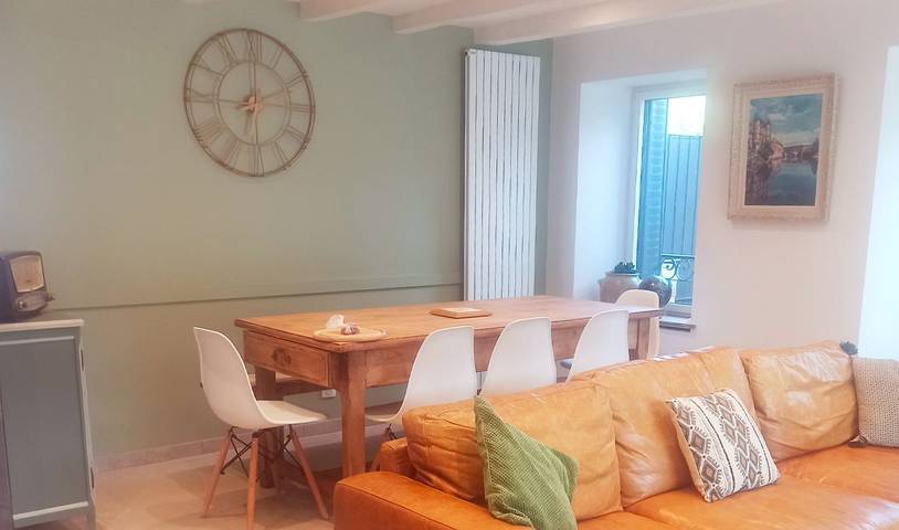 Gîte pour 10 personnes, avec balcon ainsi que jacuzzi et jardin à Espalion - 4