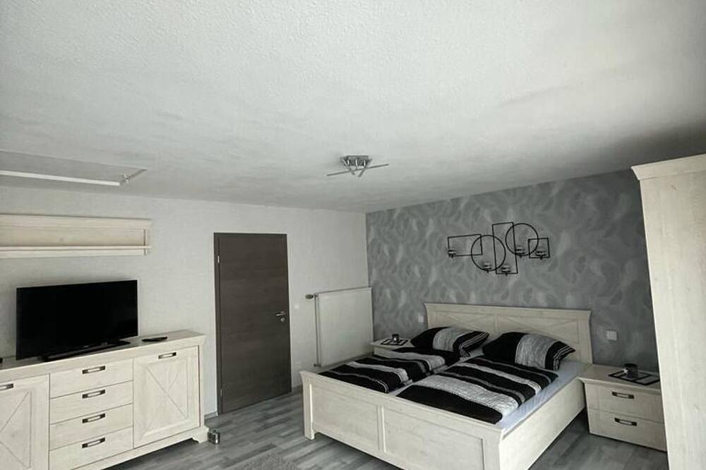 Ganze Wohnung, Haus Elfriede - Ferienhaus, Dusche und Bad, Wc, 3 Schlafräume in Seck, Westerwald
