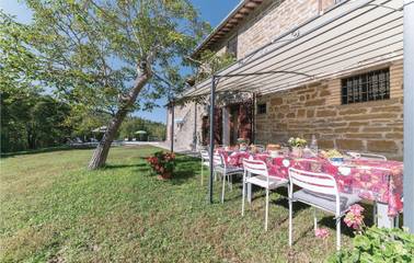 Casa Vacanza per 10 Persone in Gubbio, Umbria, Foto 1