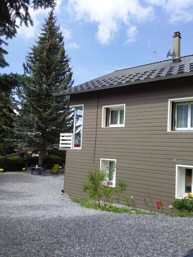Appartement de vacances pour 4 personnes, avec Terrasse ainsi que Jardin et Vue