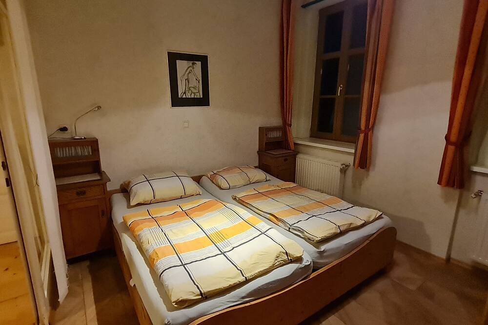 Ganze Wohnung, Wohnung 2 1 - Ferienwohnungen Manuela in Breitenstein, Wiener Alpen