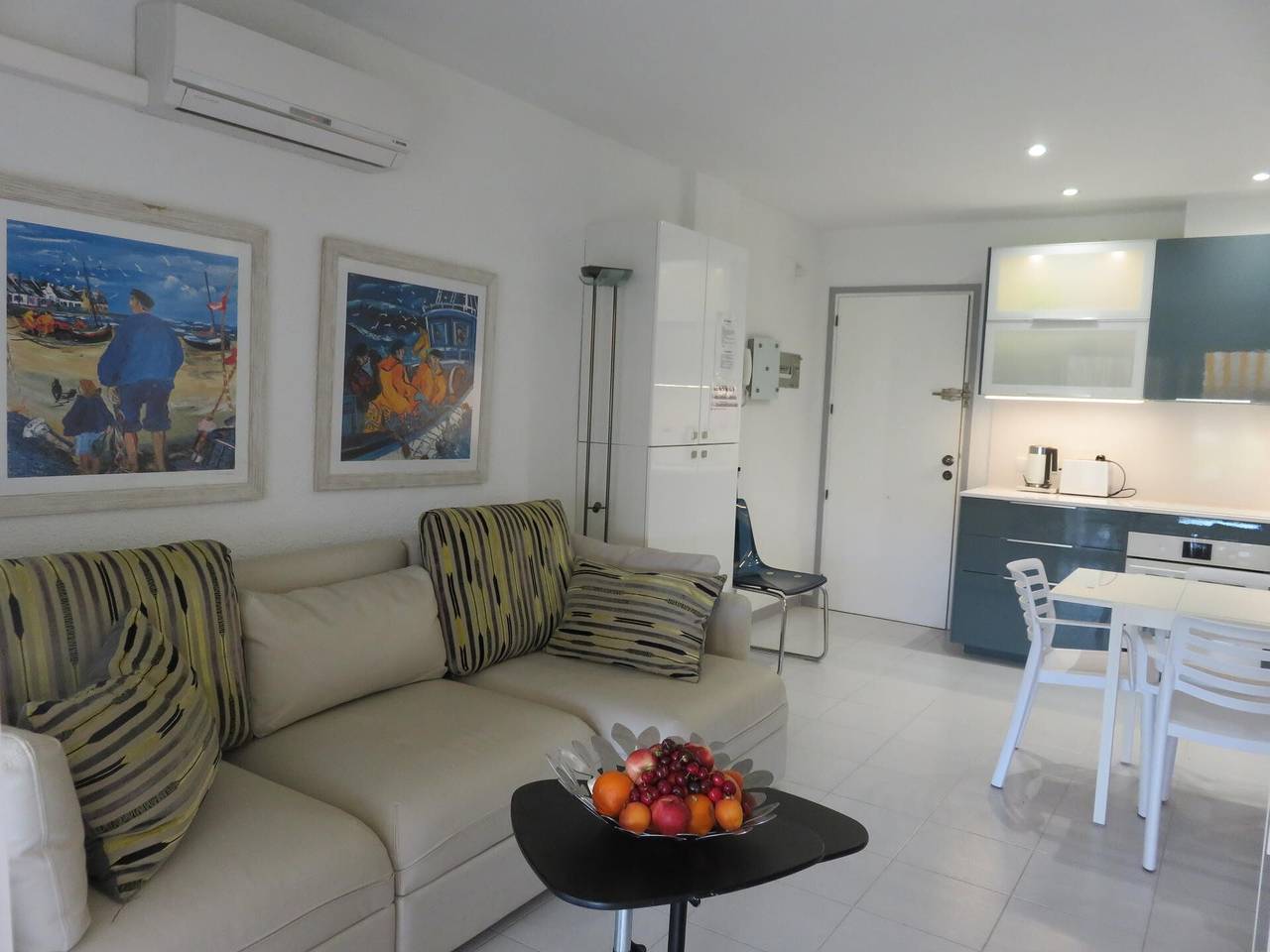 Apartamento entero, "Mar Dor garden apartment" con vistas a la montaña, piscina, aire acondicionado y Wi-Fi in L' Estartit, Estartit