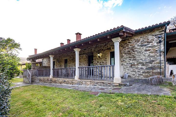 Casa rural para 5 personas, con Balcón y Terraza además de Jardín y Vistas en Arzúa - 4