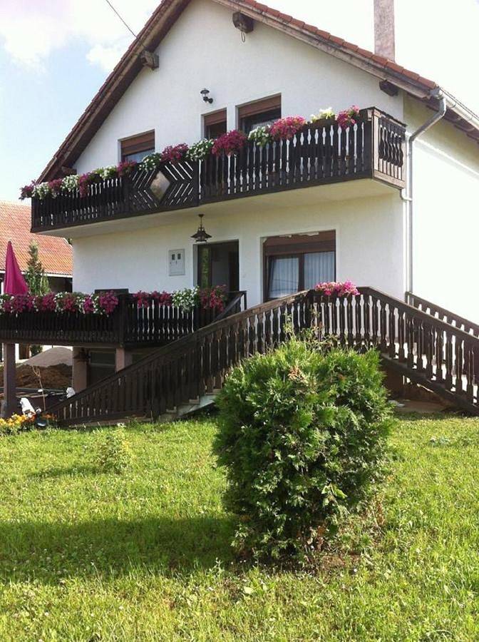Ferienhaus für 2 Personen, mit Terrasse und Garten sowie Ausblick