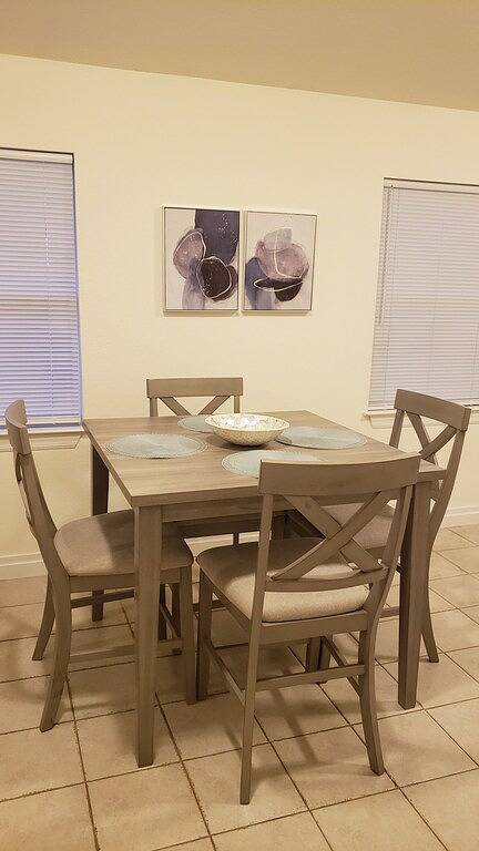 🌟 Modern House Minutes from Downtown Gainesville, Uf, Va & More! 🏡✨ in Gainesville, Alachua County