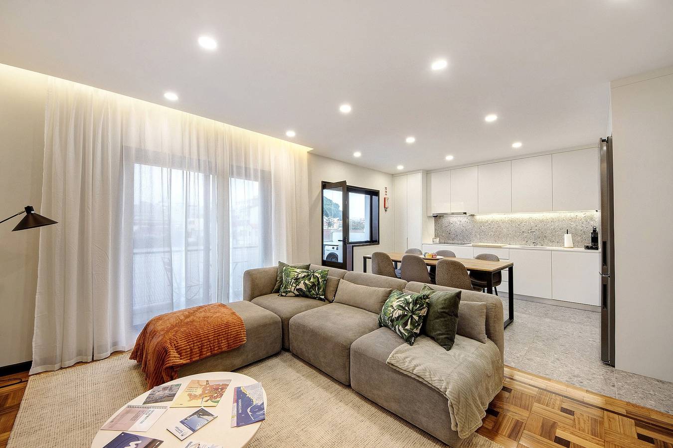 Ganze Wohnung, Apartment 'Station 54' mit Balkon und Wlan in São Mamede de Infesta e Senhora da Hora, Porto Distrikt