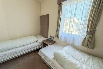 Bungalow for 6 People in St Osyth, Essex, Photo 3