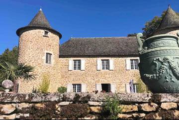 Maison d’hôte pour 2 personnes, avec vue ainsi que jardin et balcon à Savignac