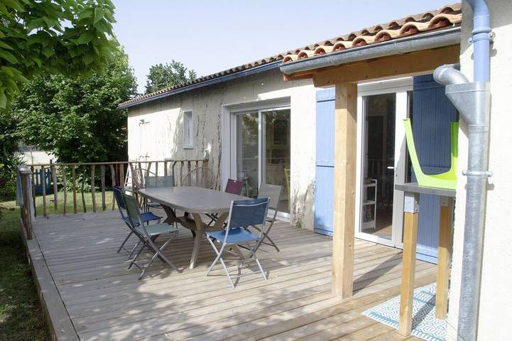 Location de vacances pour 10 personnes, avec terrasse et jardin à Saint-Trojan-les-Bains