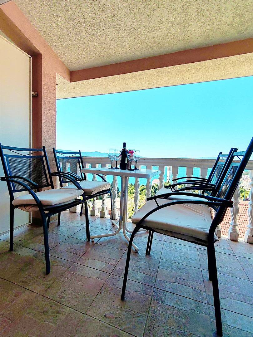 Zimmer für 3 Personen mit Balkon in Neum, Bosnien und Herzegowina