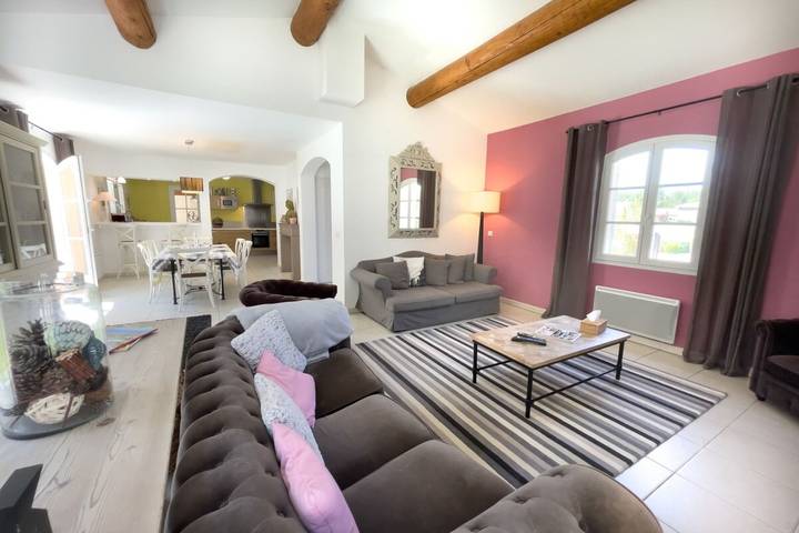 Location de vacances pour 8 personnes, avec jardin et piscine, adapté aux familles à Mallemort - 3