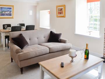 Log Cabin for 2 People in Angus, Scotland, Photo 2