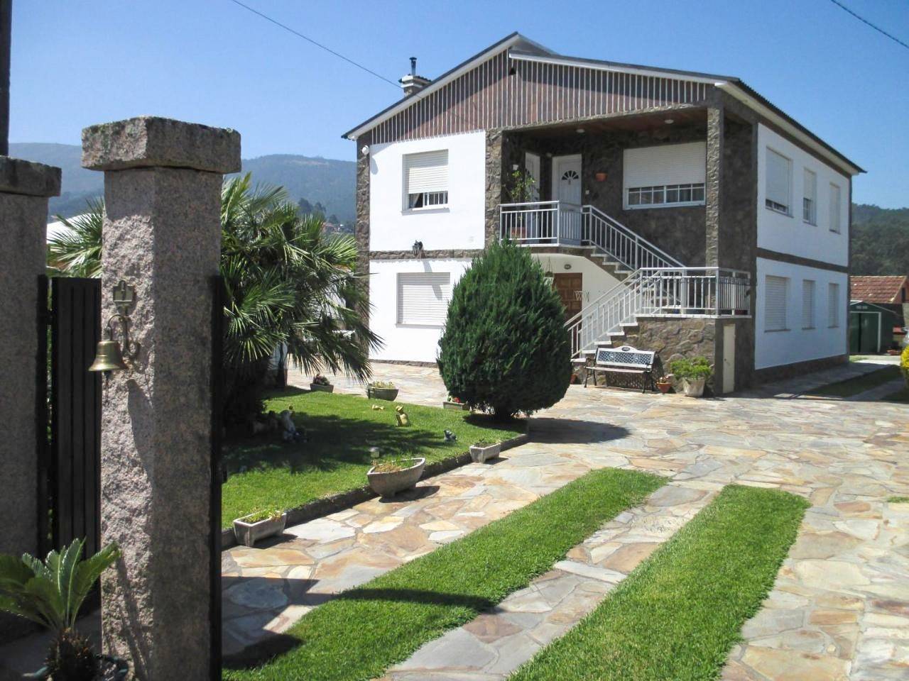Three-Bedroom Townhouse in Baiona, Rias Baixas