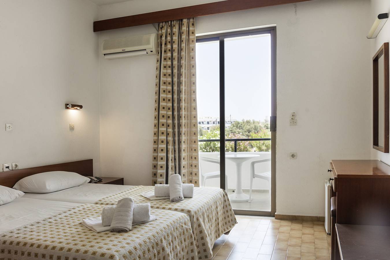 Apartment im Hotel 'Doppelzimmer Nr. 2' mit Gemeinschaftspool, Wlan und Klimaanlage in Faliraki, Rhodos