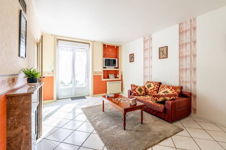 Holiday Home 'Au pied du Moulin' with Private Terrace, Garden, and Wi-Fi in Saint-Hilaire-de-Voust, Fontenay-le-Comte