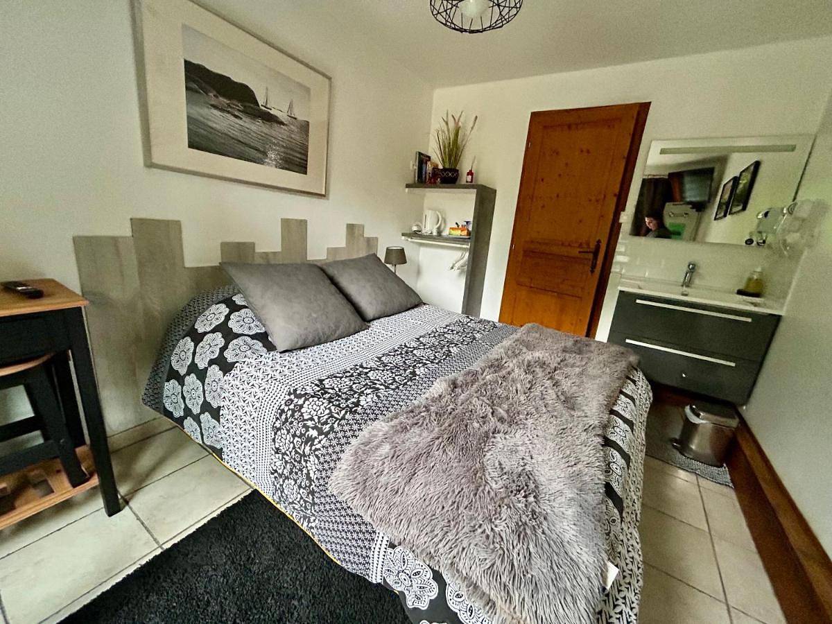 Double Room with Terrace in Pennedepie, Région de Lisieux