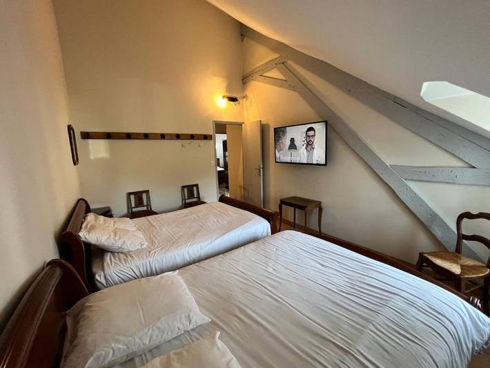 Gîte pour 10 personnes, avec terrasse, animaux acceptés à Vierzon - 2