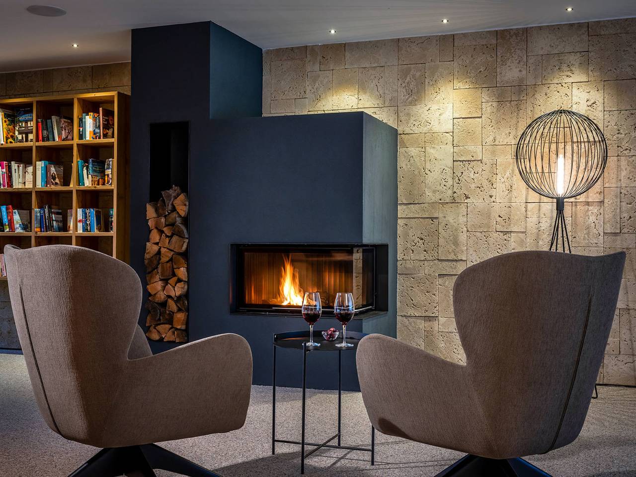 Landhaus Tanner - Doppelzimmer Verdi, Rainshowerdusche, Kingsizebett, Balkon/Terrasse, 30 qm in Waging am See, Rupertiwinkel