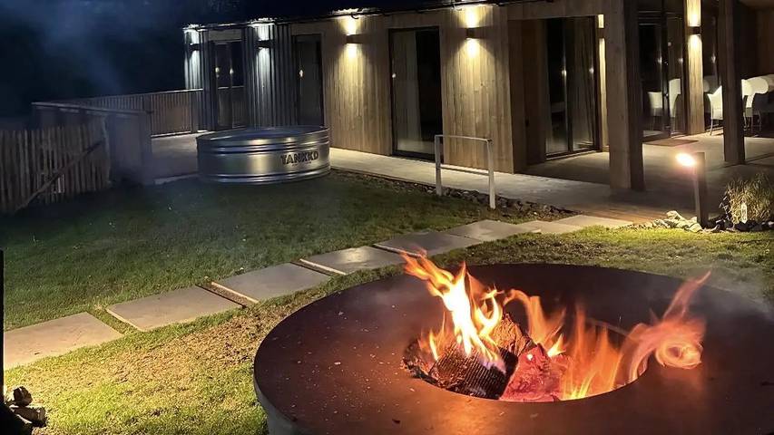 Ferienwohnung für 4 Personen, mit Pool und Garten in Waldbröl