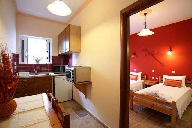 Location de vacances pour 3 personnes, avec vue et jardin dans Benitses - 4