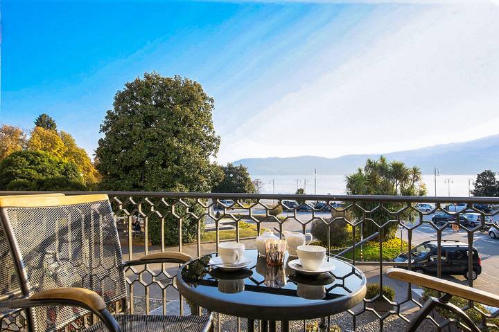 Gîte pour 6 personnes, avec terrasse ainsi que vue sur le lac et vue dans Verbania - 4