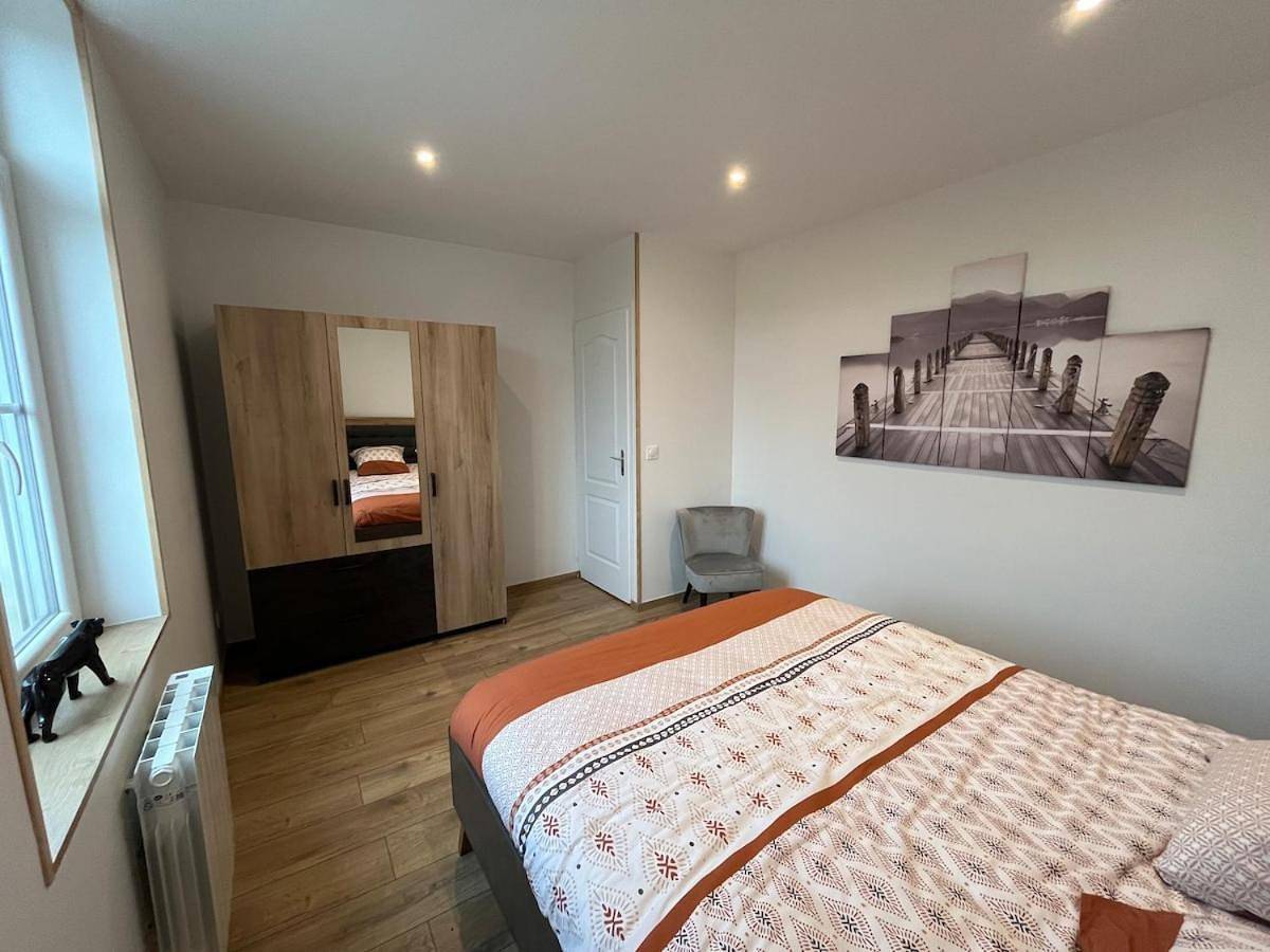 Appartement entier, Two-Bedroom Apartment in Hesdin, Région de Montreuil