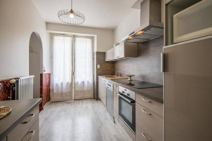 Gîte pour 8 personnes, avec vue et jardin, animaux acceptés à Aguessac - 2