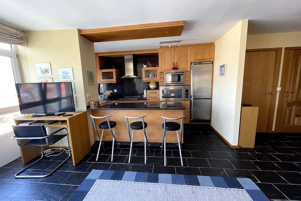 Entire apartment, The apartment is located in front of Langosteira beach, with stunning views. in Fisterra, Costa da Morte