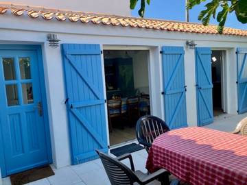 Gîte pour 4 personnes, avec jardin dans l'Herbaudière