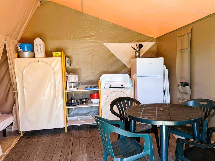 Camping de Keralouet - Tent 5 persons - Canvas bungalow Canada in Plobannalec-Lesconil, Quimper region
