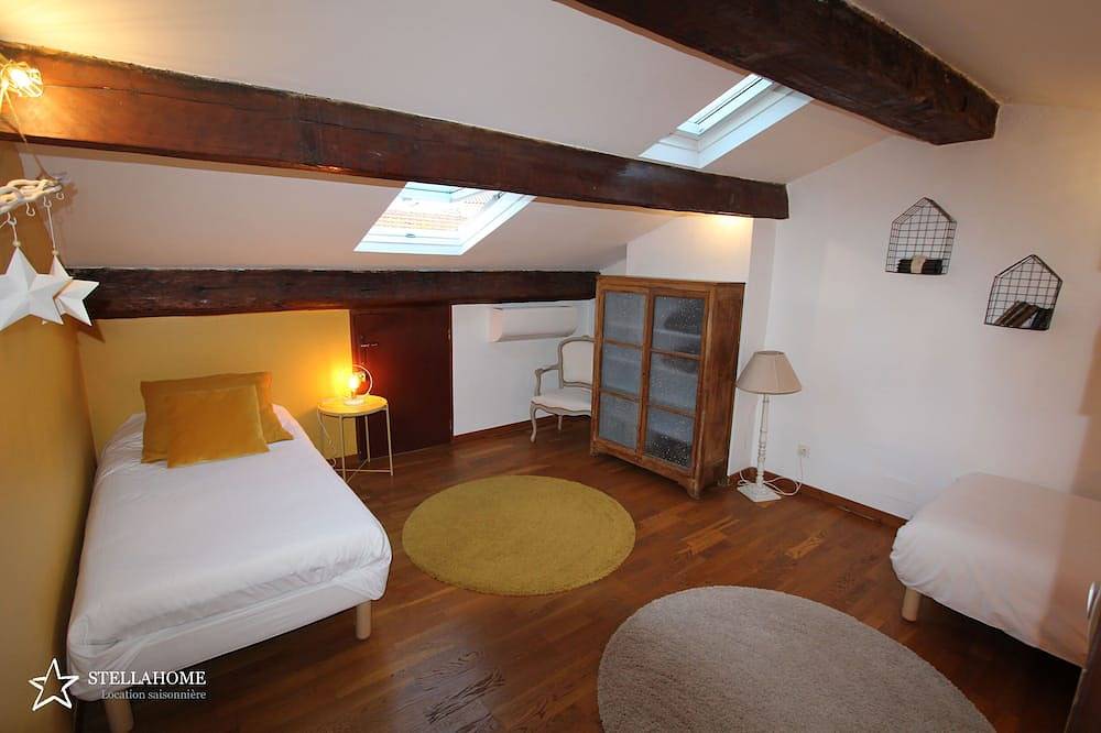 \"Stellahome - l'Enclos\" Ruhiges Dorfhaus. In der Nähe von Hafen und Strand. Garage in Sanary-sur-Mer, Mittelmeerküste (Frankreich)